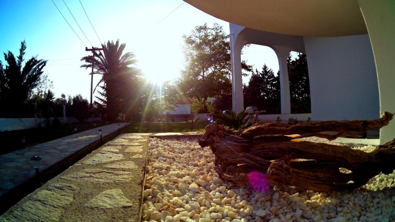 Simplicity At Iris Accommodation Psakoudia Buitenkant foto