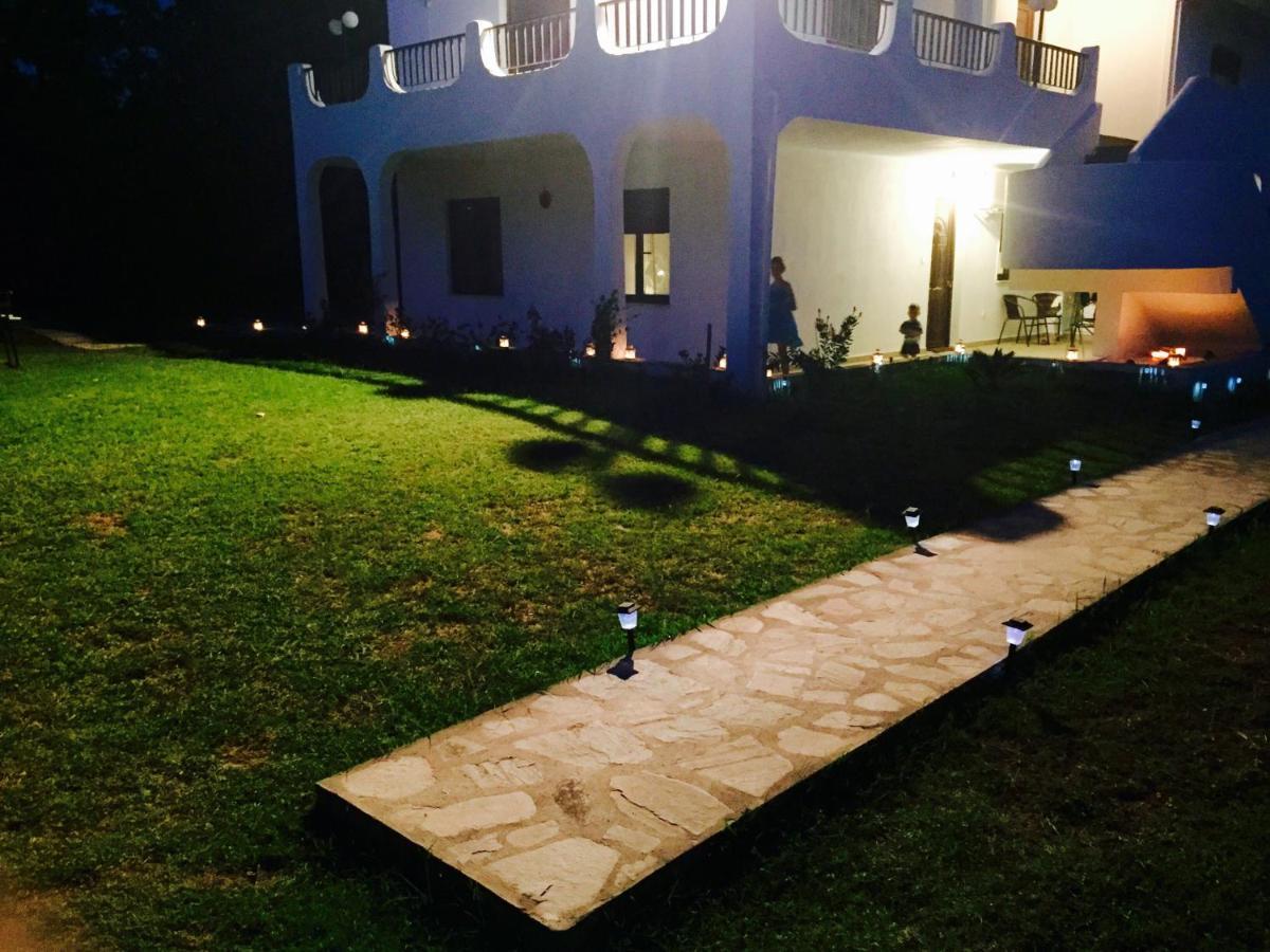 Simplicity At Iris Accommodation Psakoudia Buitenkant foto